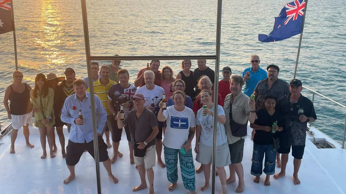 The crew who joined the Beat Boat