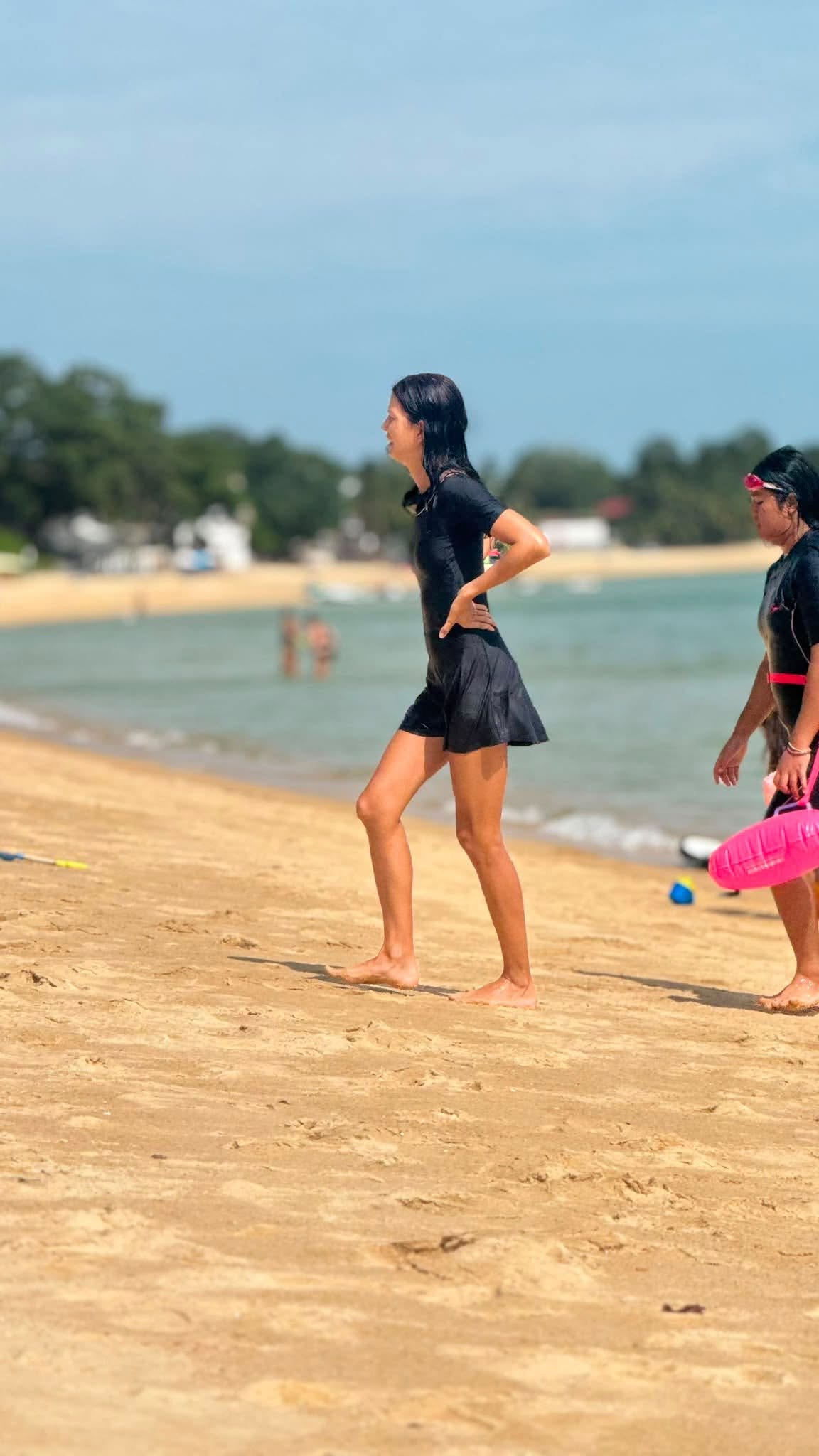 Juliette helping at the beach